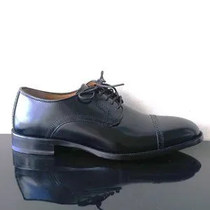 Johnston & Murphy Men\'s Bradford Cap Toe in Beautiful Black Brush-Off Leather Johnston & Murphy Men main image 2